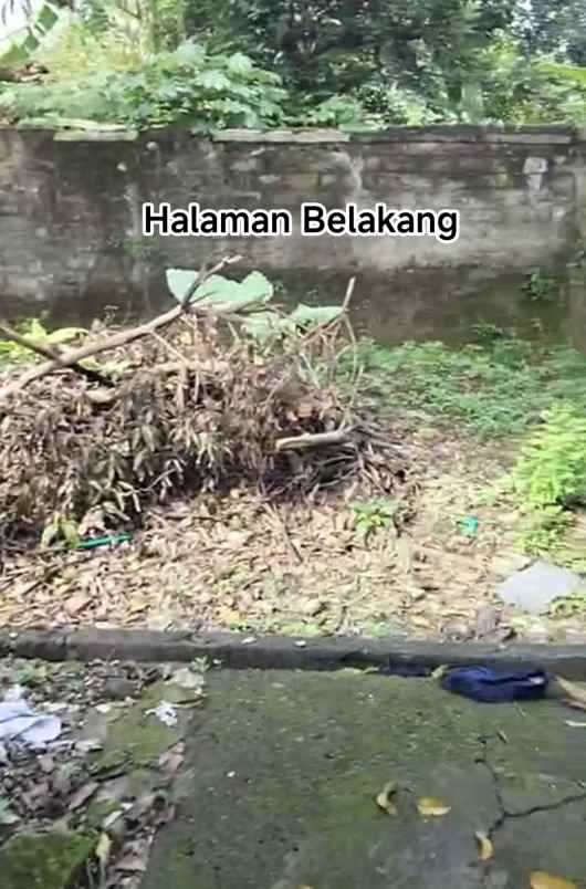 dijual rumah komplek cempaka hijau