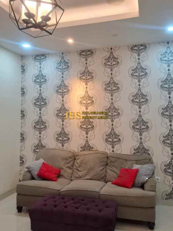 dijual rumah komplek citraland gama