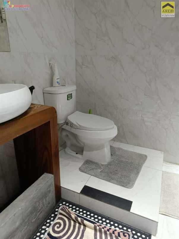 dijual rumah komplek giri loka 3 bsd