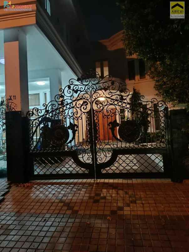 dijual rumah komplek giri loka 3 bsd