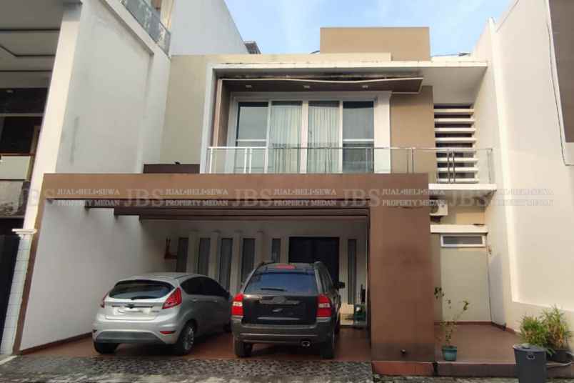 dijual rumah komplek graha sunggal