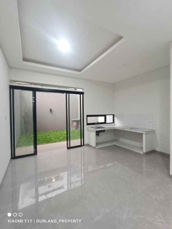 dijual rumah komplek kesehatan permai