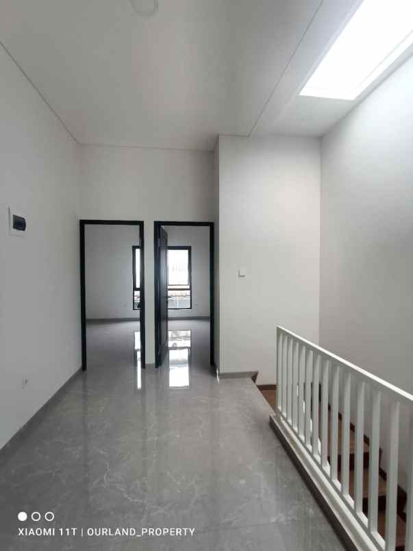 dijual rumah komplek kesehatan permai