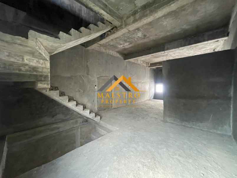 dijual rumah komplek madio regency