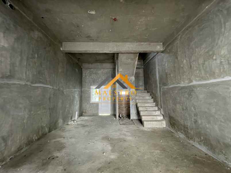 dijual rumah komplek madio regency