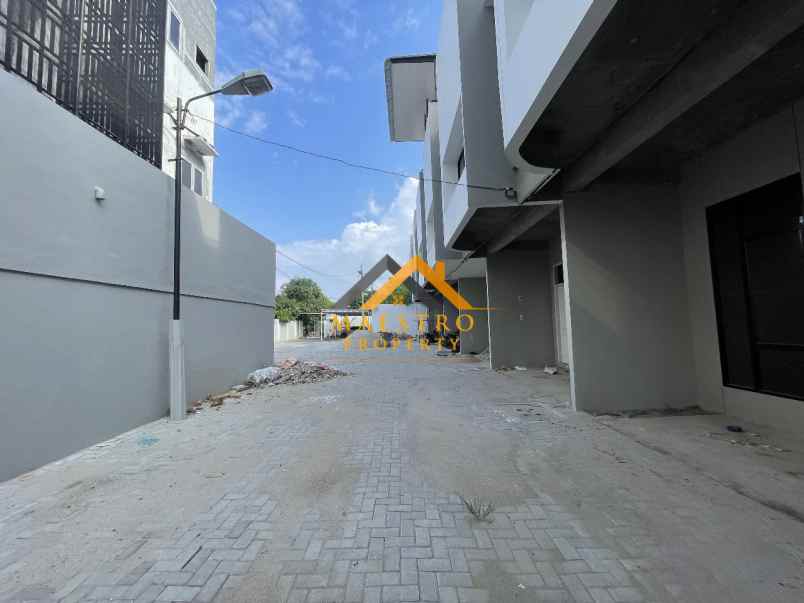 dijual rumah komplek madio regency