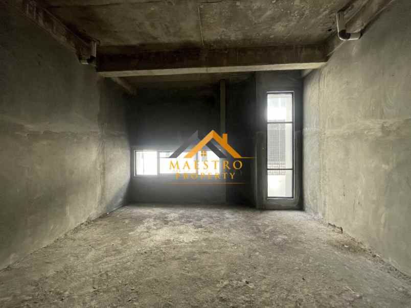 dijual rumah komplek madio regency