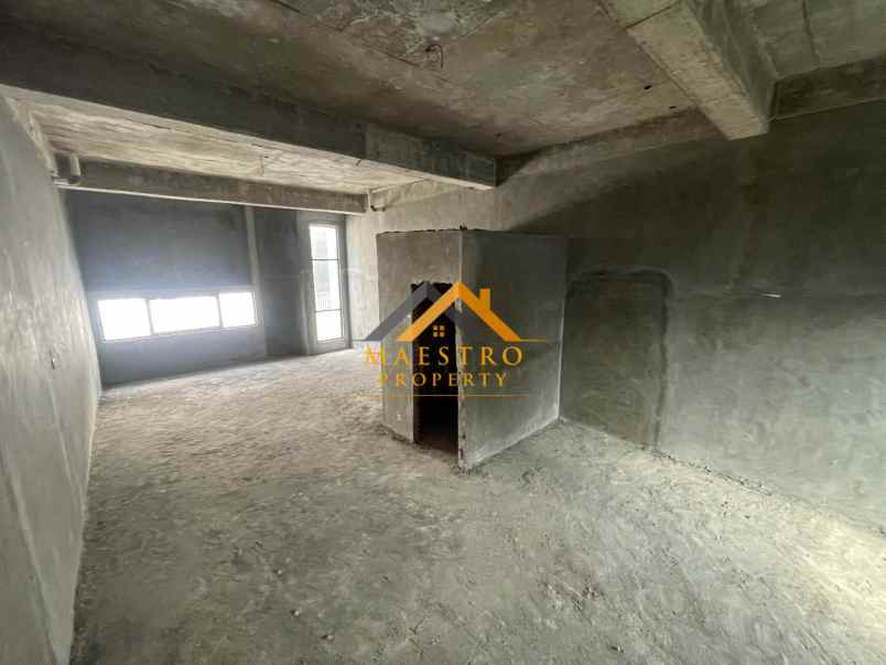 dijual rumah komplek madio regency