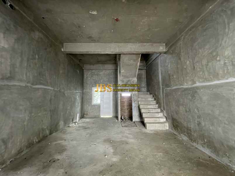 dijual rumah komplek madio regency