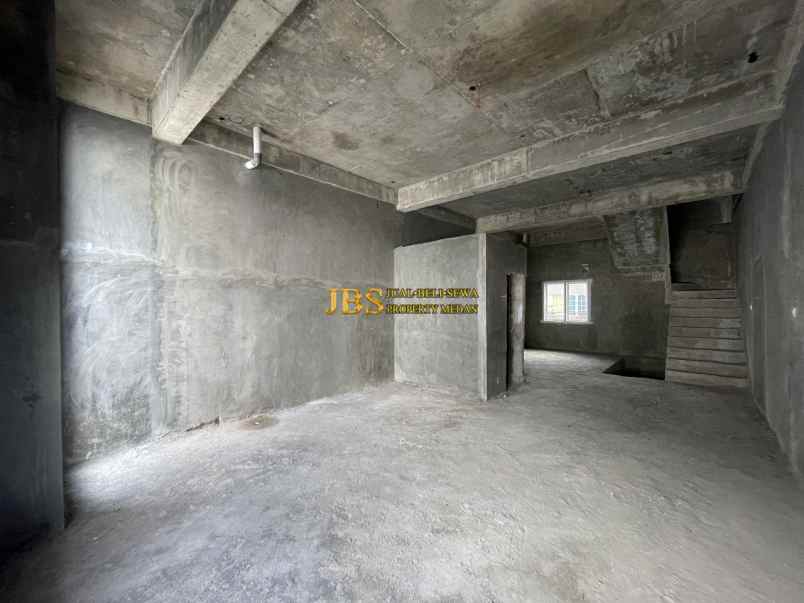 dijual rumah komplek madio regency