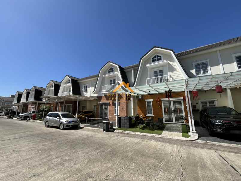 dijual rumah komplek medan resort city