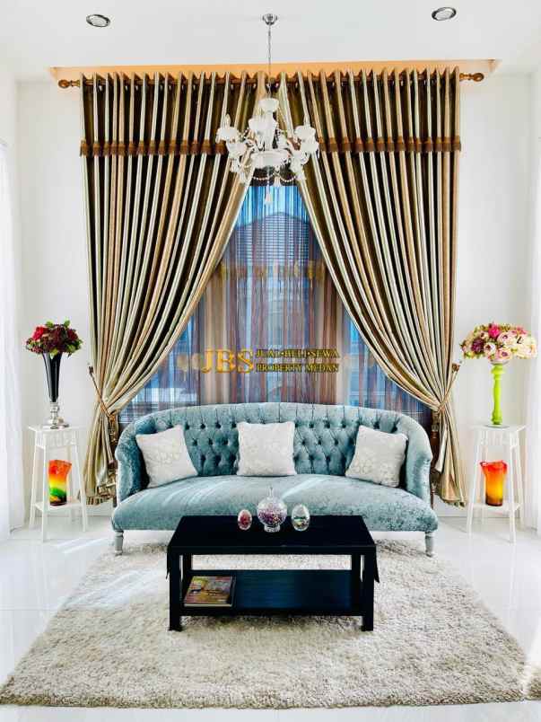 dijual rumah komplek mutiara residence