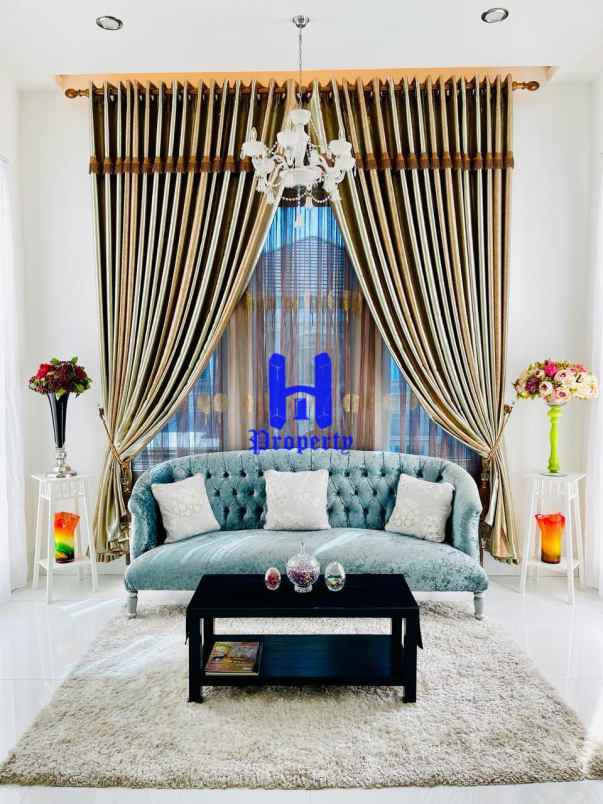 dijual rumah komplek mutiara residence