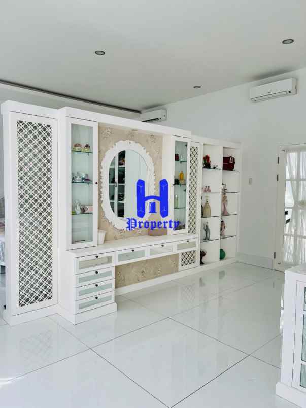 dijual rumah komplek mutiara residence