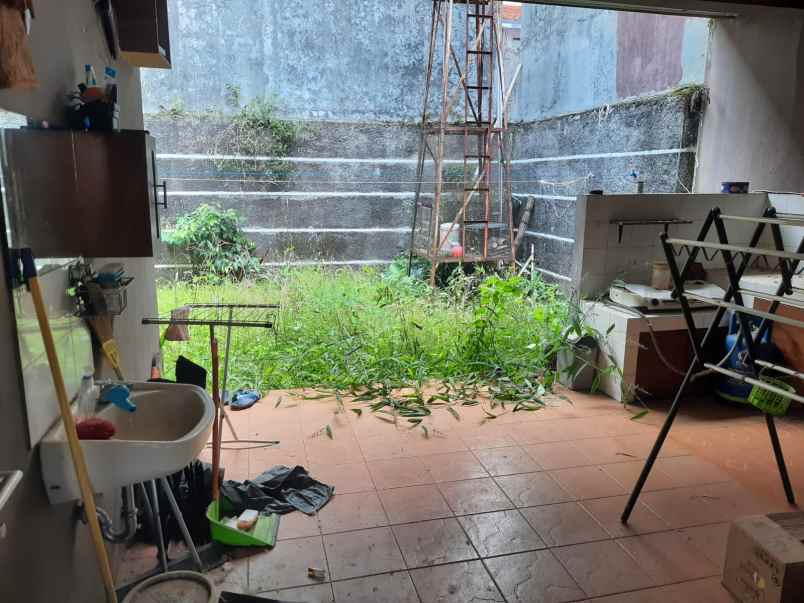 dijual rumah komplek pondok hijau