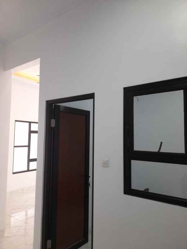dijual rumah komplek rumah dasana indah