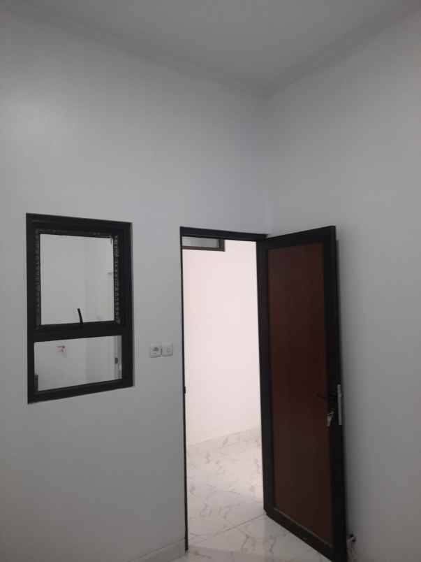 dijual rumah komplek rumah dasana indah