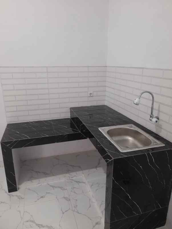 dijual rumah komplek rumah dasana indah