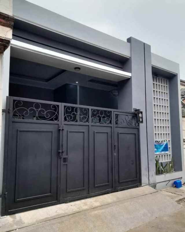 dijual rumah komplek rumah dasana indah
