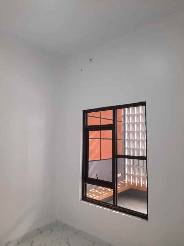 dijual rumah komplek rumah dasana indah