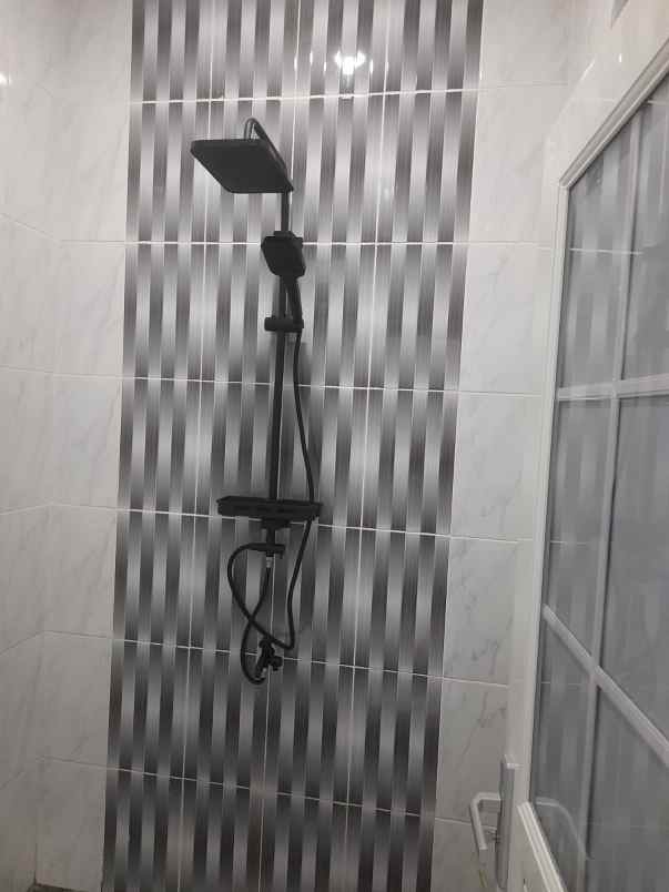 dijual rumah komplek rumah dasana indah