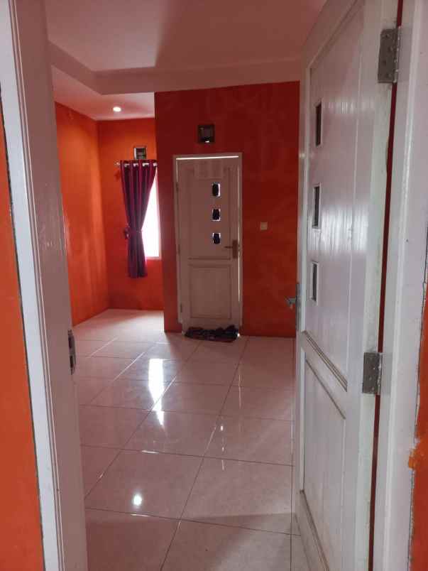 dijual rumah komplek sariwangi