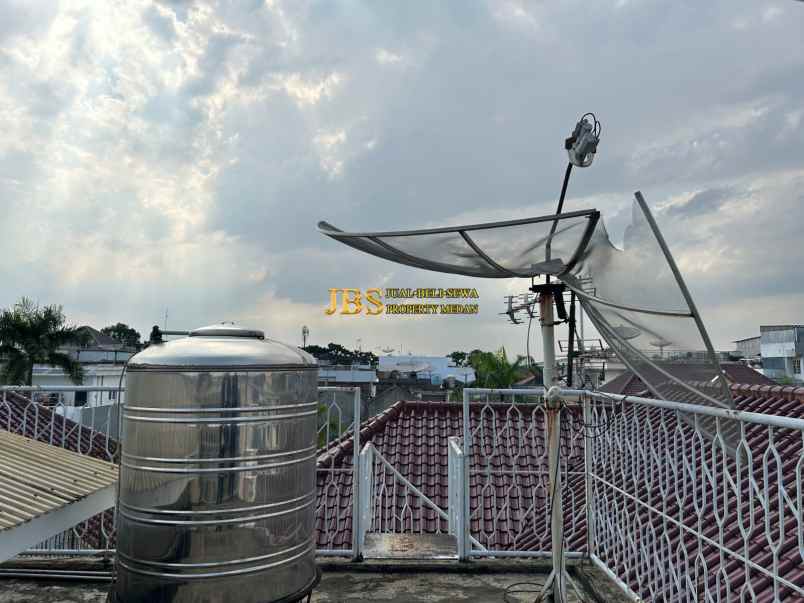 dijual rumah komplek taman malibu indah