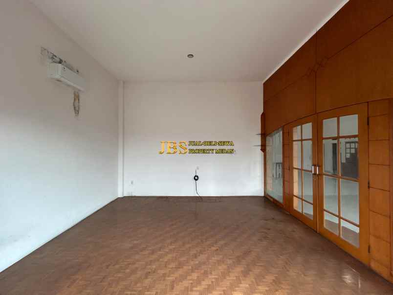 dijual rumah komplek taman malibu indah