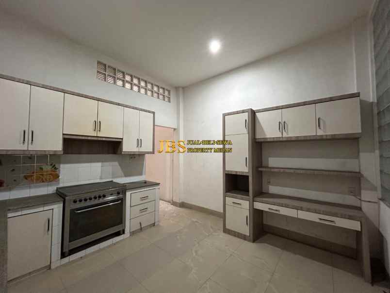 dijual rumah komplek taman malibu indah