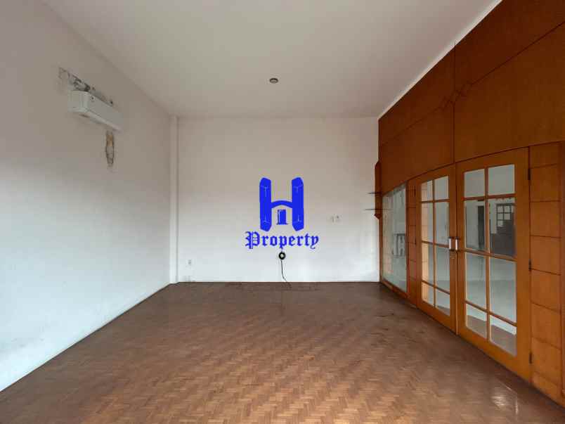 dijual rumah komplek taman malibu indah