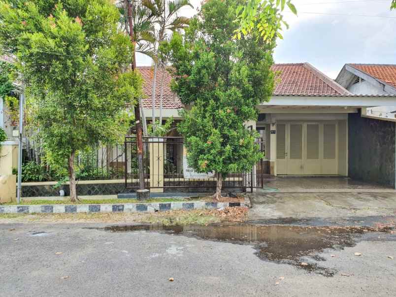 dijual rumah kost medokan asri tengah surabaya
