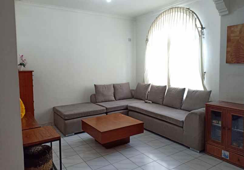 dijual rumah kota wisata cibubur