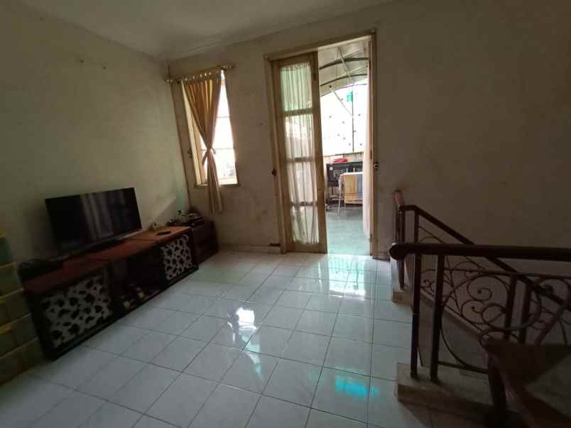 dijual rumah kota wisata cibubur