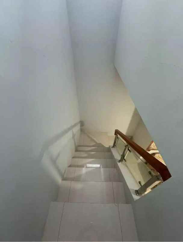 dijual rumah kota wisata cibubur