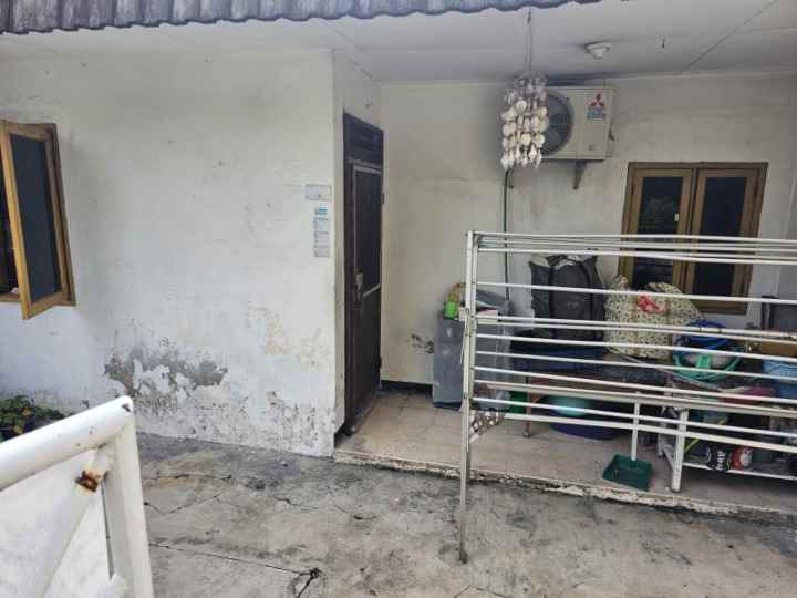dijual rumah kutisari indah barat
