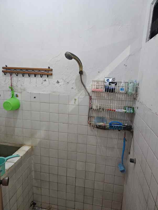 dijual rumah kutisari indah barat