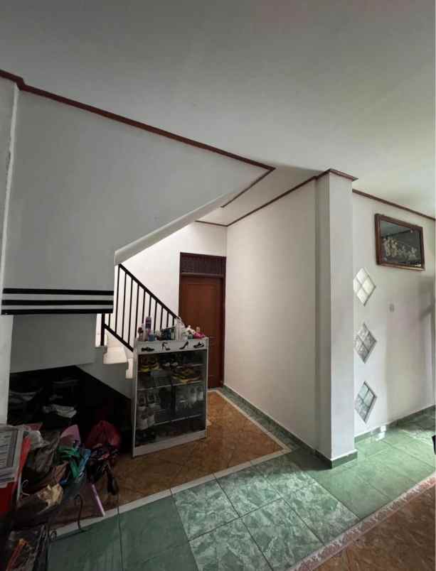 dijual rumah lantai 2 lokasi penamparan denpasar barat