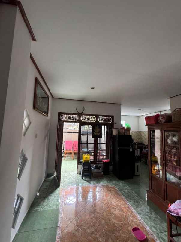 dijual rumah lantai 2 lokasi penamparan denpasar barat