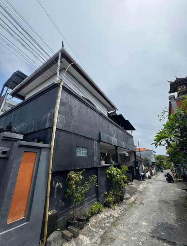 dijual rumah lantai 2 lokasi penamparan denpasar barat
