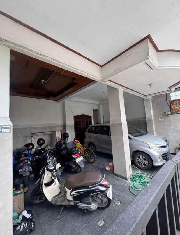 dijual rumah lantai 2 lokasi penamparan denpasar barat