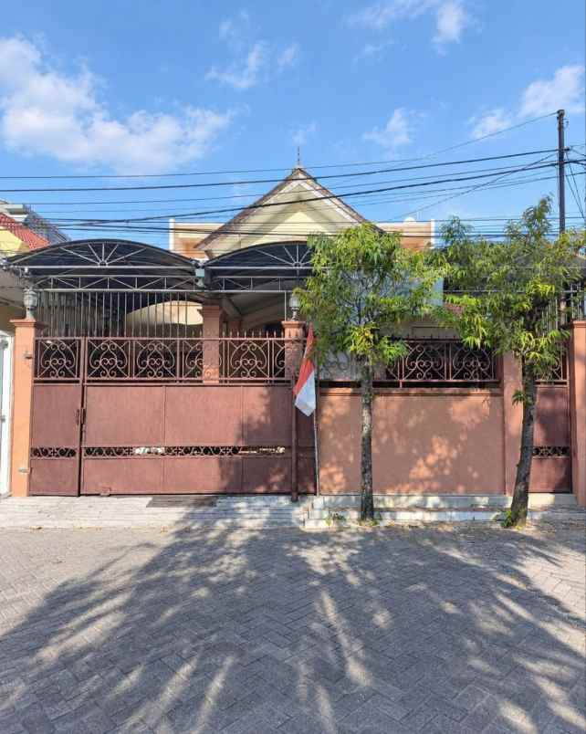dijual rumah lebak timur tambaksari