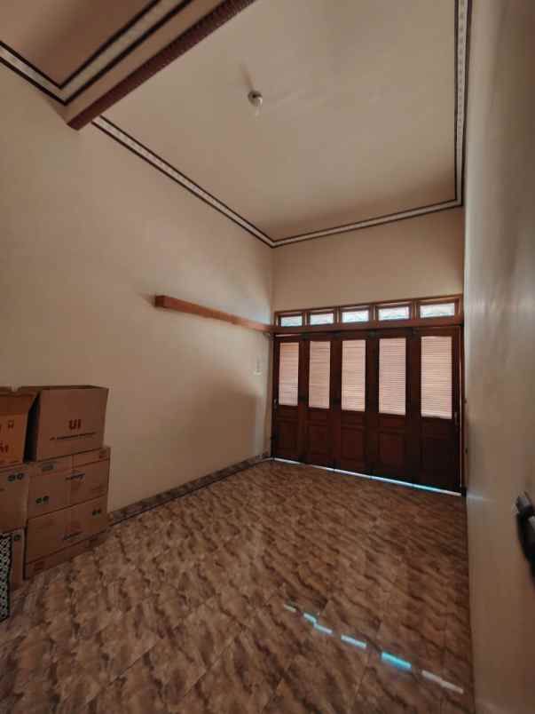 dijual rumah lokasi jalan soekarno hatta kota malang