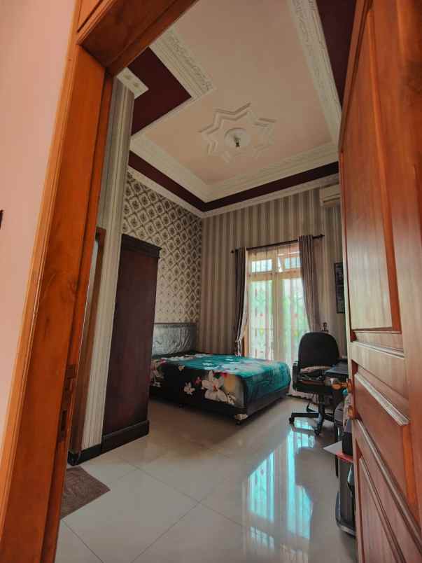 dijual rumah lokasi jalan soekarno hatta kota malang
