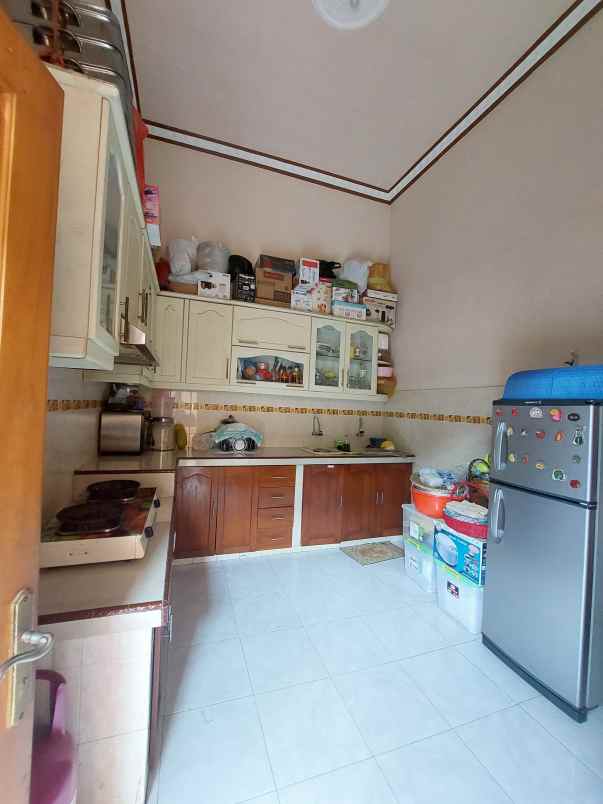 dijual rumah lokasi jalan soekarno hatta kota malang