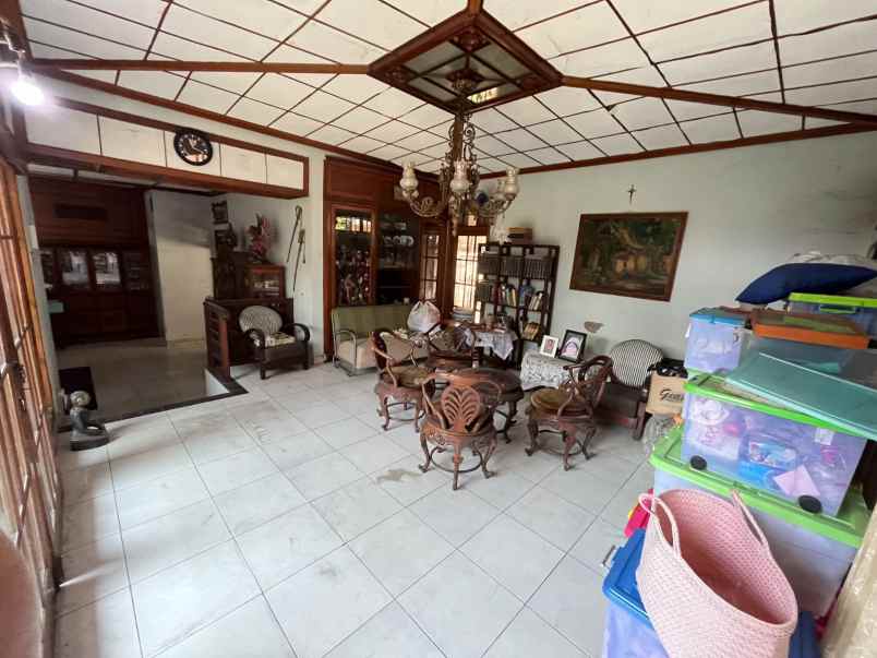 dijual rumah luas di condet jakarta timur