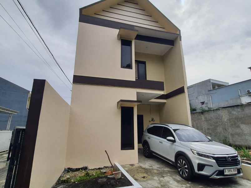 dijual rumah lubang buaya