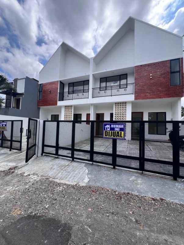 dijual rumah malangrejo