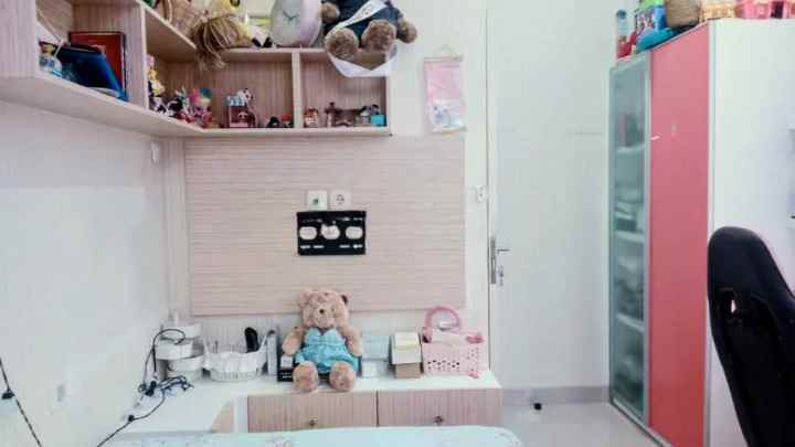 dijual rumah manyar indah