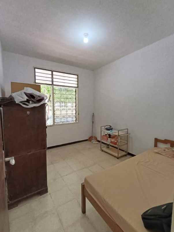 dijual rumah mayjend sungkono