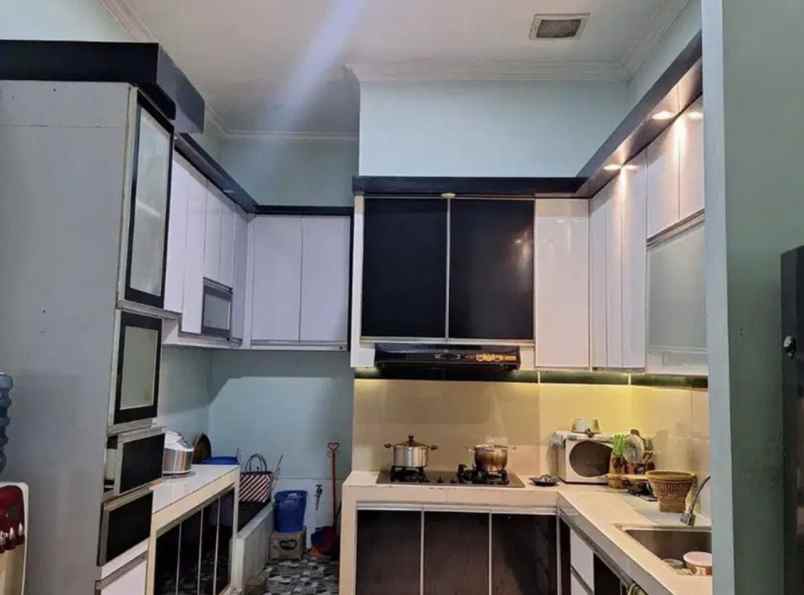 dijual rumah metland menteng ujung